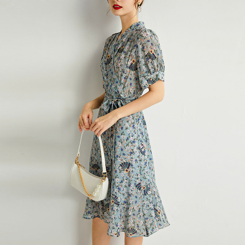 Princess Style Floral Print Dress with Bell Sleeves And Bell V-Neck Long A- Line Skirt Vintage Artistic Slimming Casual Hem